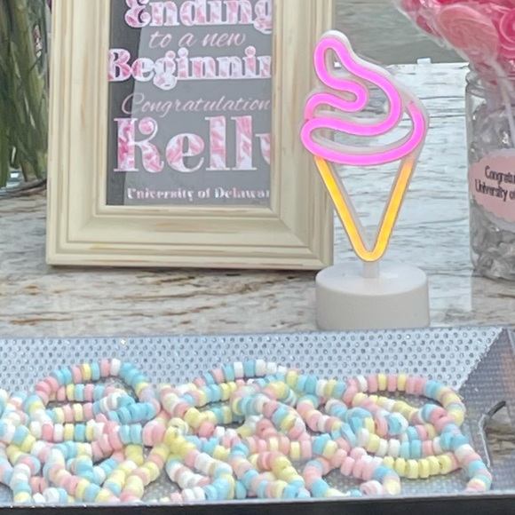 Ice Cream Desk Light, Mini LED Neon Pink Yellow - Picture 8 of 8